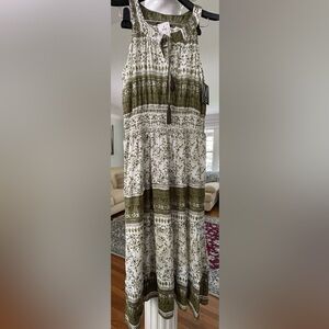 Mille Gabrielle Green and White Floral Maxi Dress , sleeveless size large.cotton